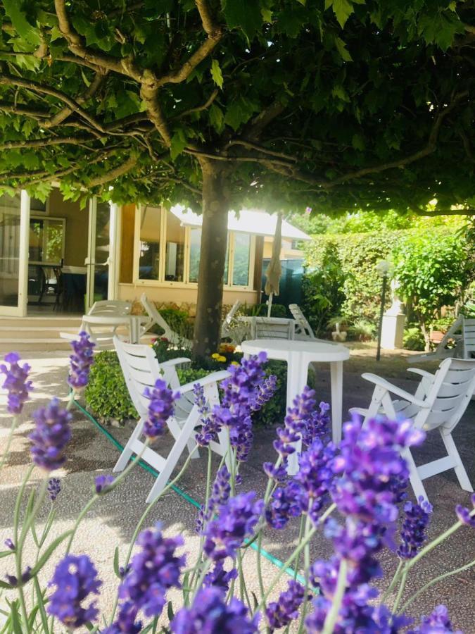 Hotel Perla Del Mare Лидо Ди Камайоре Екстериор снимка